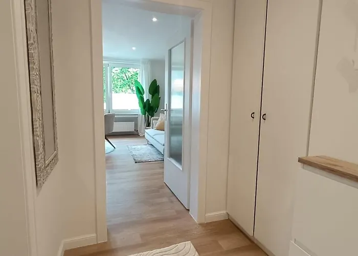 Kernsanierte Moderne Helle Wohlfuehloase * Hilden