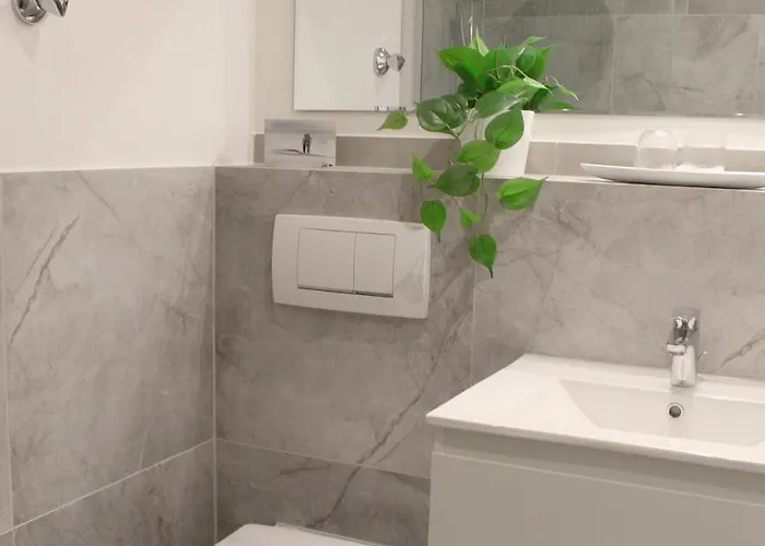 Kernsanierte Moderne Helle Wohlfuehloase Appartamento Hilden